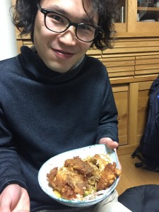いっただきまーす！小松崎先生もモリモリ食べていましたよ。