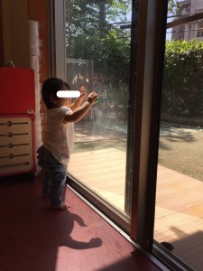 ぐんぐん組(1歳児クラス)の子は行ってしまいました。